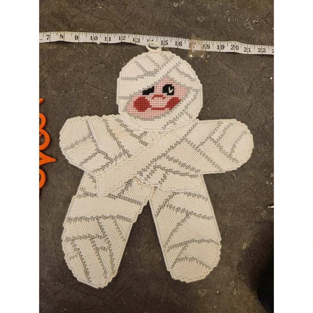 VINTAGE PLASTIC CANVAS YARN NEEDLEPOINT HALLOWEEN Mummy And Bear Witch Cute 16